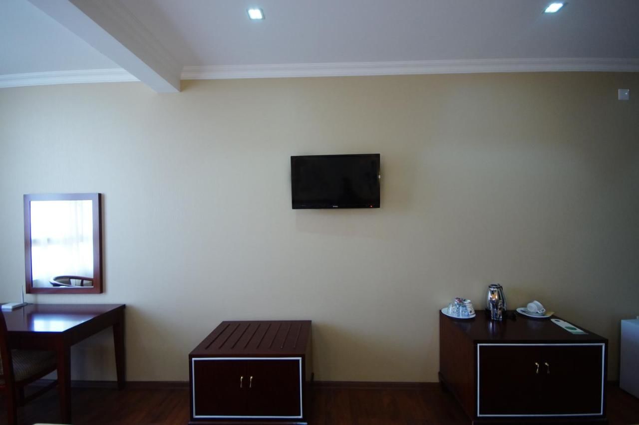 Отель Hotel 725 Батуми-26