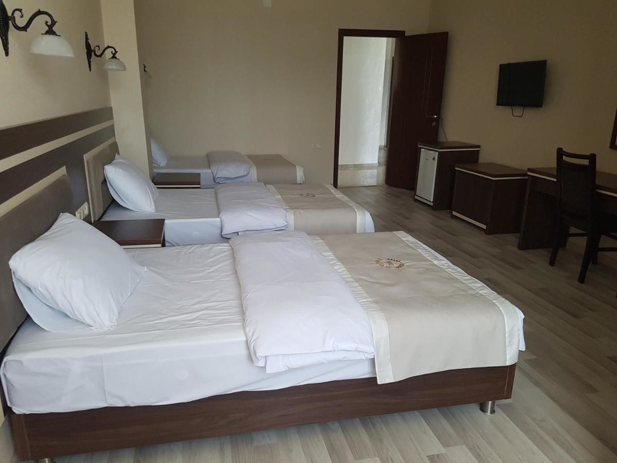 Отель Hotel 725 Батуми-32